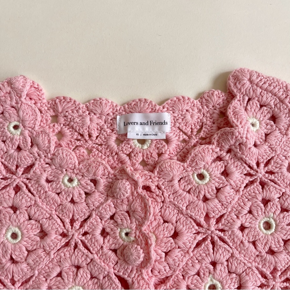 NWOT Lovers & Friends Delilah Wildflower Crochet Cardi Knit Crop in Light Pink - Picture 6 of 8